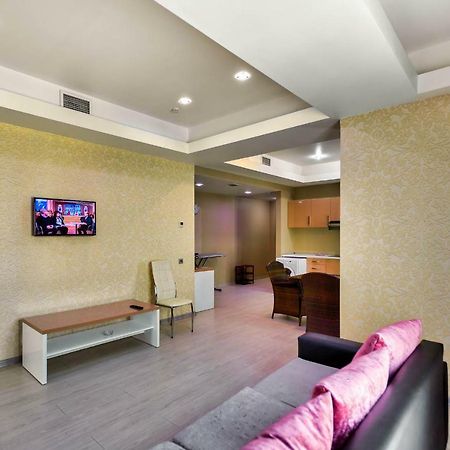 Diplomat Suites Баку Екстериор снимка