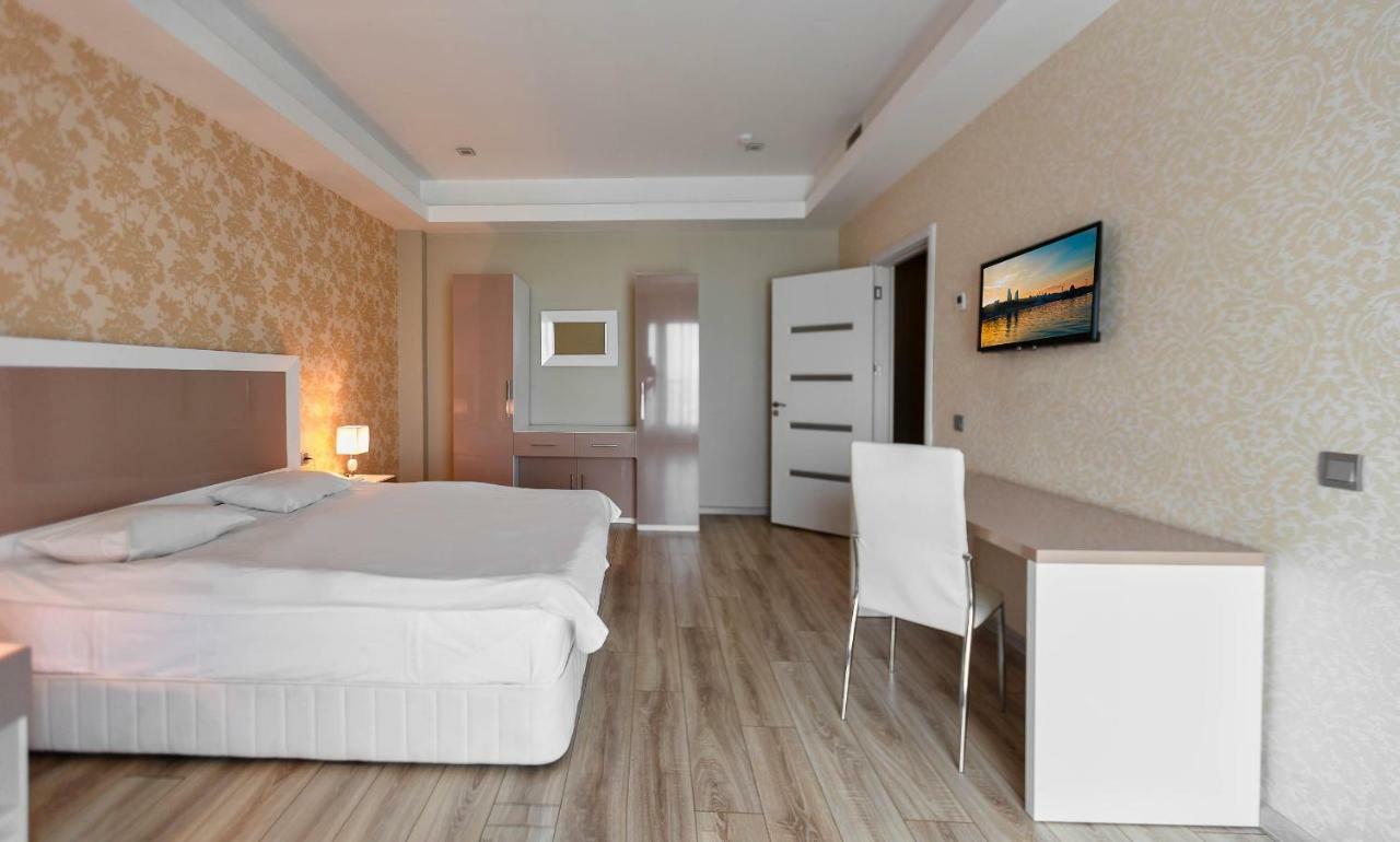 Diplomat Suites Баку Екстериор снимка
